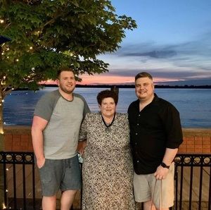 Meet your Posher, Leila